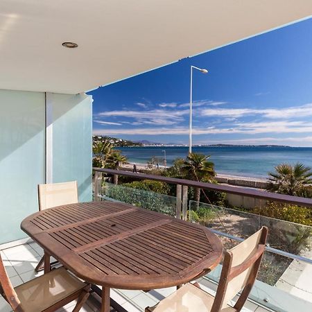 Bright Two Bedroomed Apartment On The Beach In Cannes With Huge Terrace With Fabulous Sea Views - 2001 Buitenkant foto