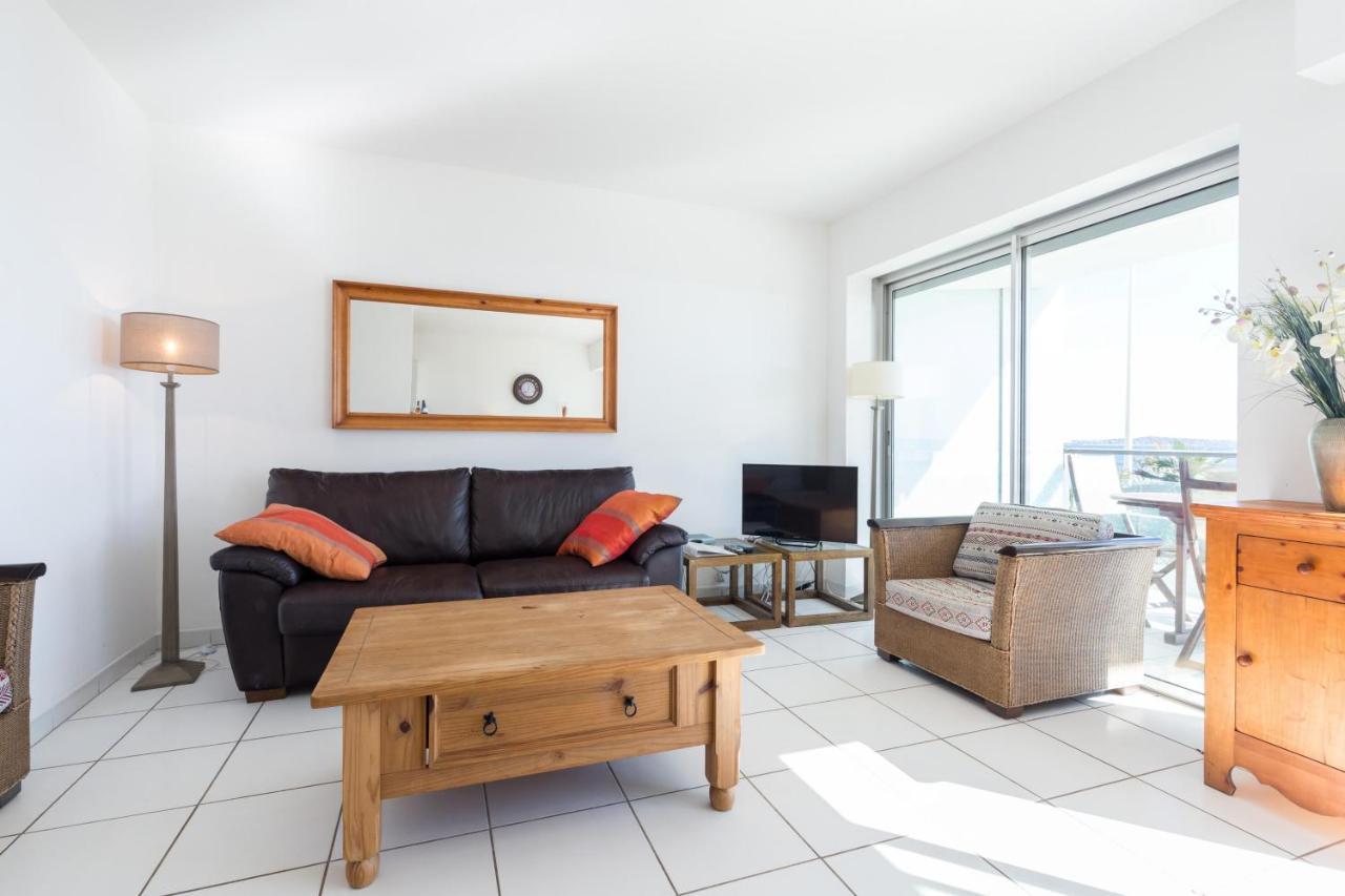 Bright Two Bedroomed Apartment On The Beach In Cannes With Huge Terrace With Fabulous Sea Views - 2001 Buitenkant foto